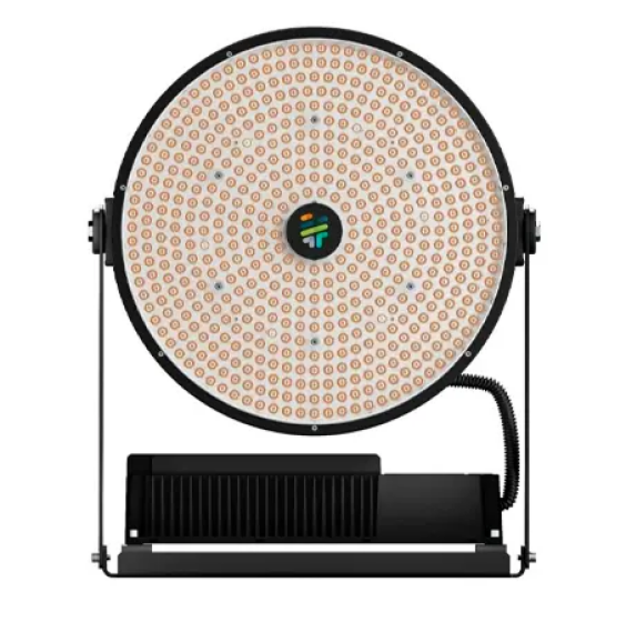 Светодиодный прожектор TANOS D8-1500L-957 (DMX)